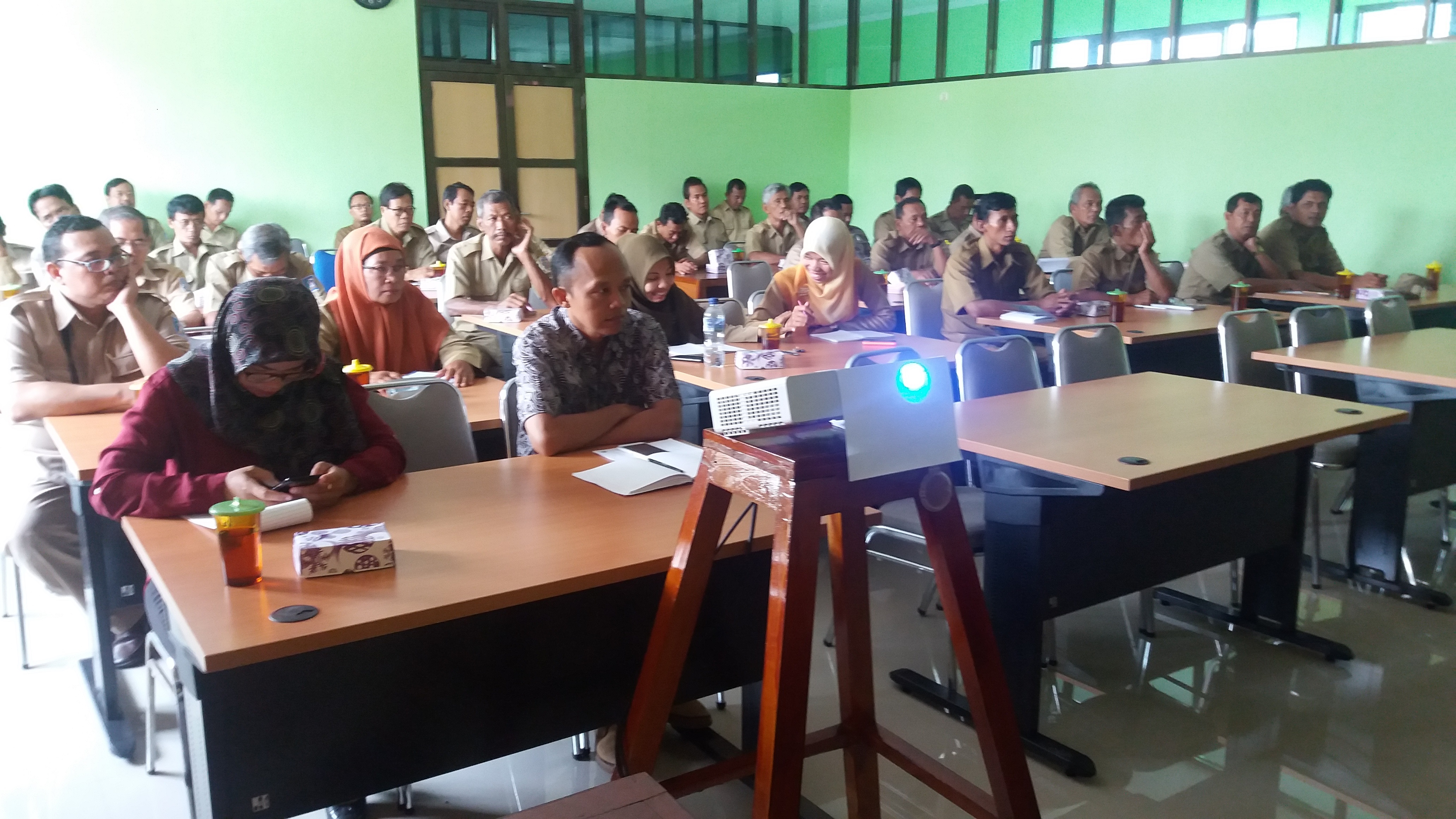 SOSIALISASI PADAT KARYA NON TUNAI KECAMATAN SEYEGAN