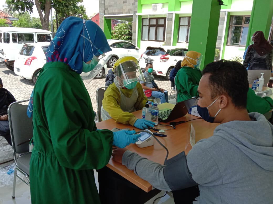 KPPS Kapanewon Seyegan Periksa Kesehatan Dalam Rangka Pilbup 2020