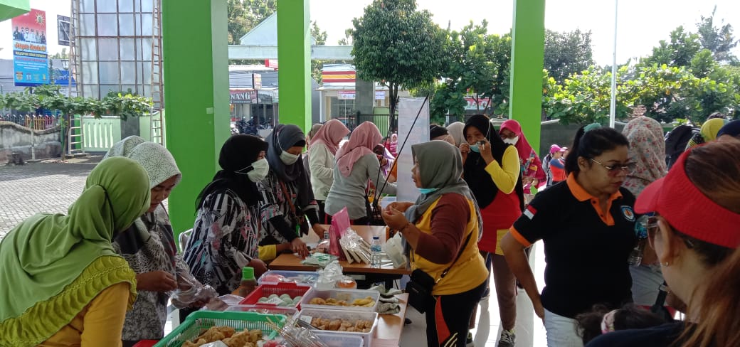 Forkom UMKM Seyegan Gelar Pasar Jumat Pagi