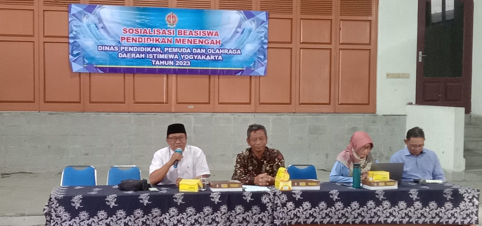 DPRD DIY Gandeng Disdikpora Sosialisasi Beasiswa Pendidikan Menengah di Seyegan