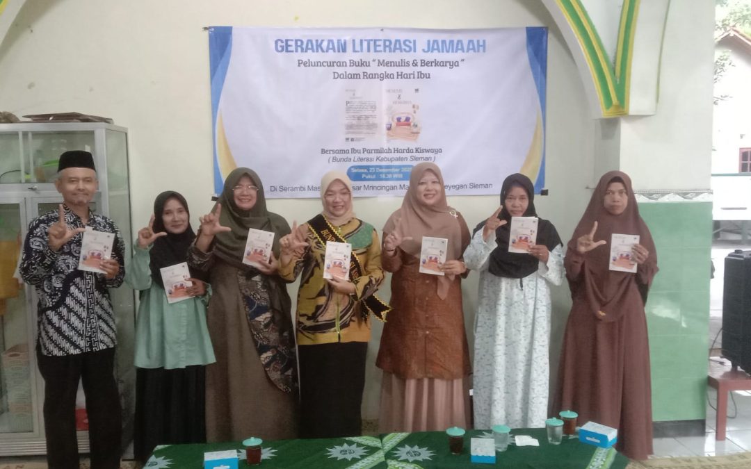 Bunda Literasi Sleman Hadiri Launching Buku Antologi Ibu-Ibu Masjid Al Kautsar Mrincingan