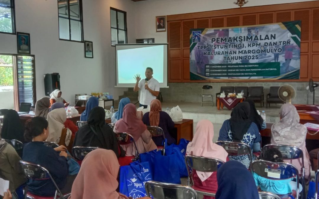 Cegah Stunting Sejak Dini, Ibu Hamil Margomulyo Ikuti Talk Show Kesehatan Bersama RS Queen Latifa